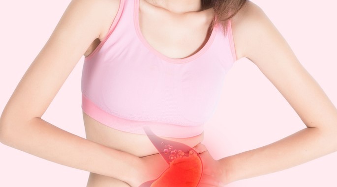 1723107954191038.jpg 摄图网_400583605_wx_胃疼的年轻女生(企业商用).jpg