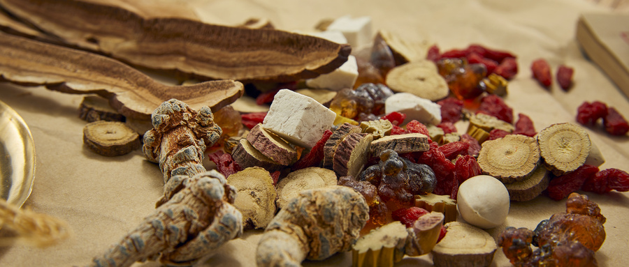 1723705129163766.jpg 摄图网_501578421_中药药材特写(企业商用).jpg