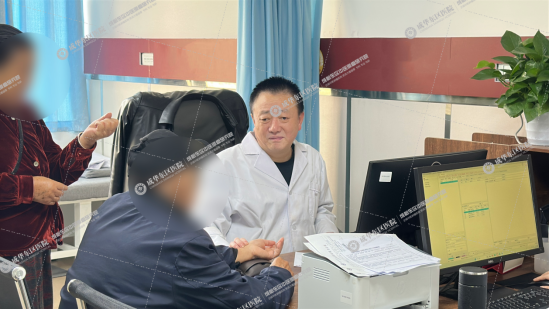 两月缩瘤1cm！成华东区医院黄宏主任治疗肺鳞癌显奇效